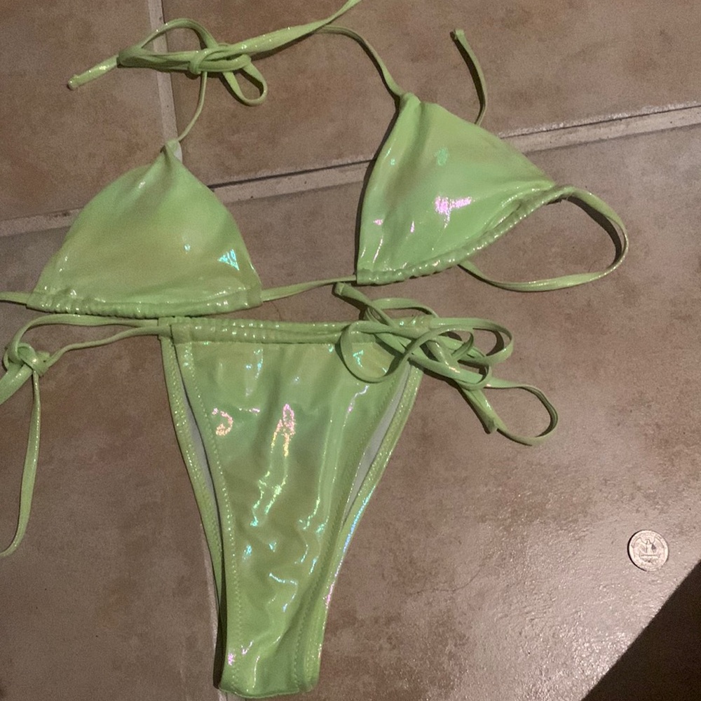 Shien, thong bikini holographic